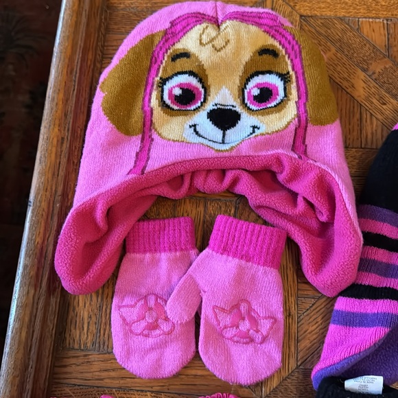 Little girls winter hat and gloves lot - Picture 2 of 15